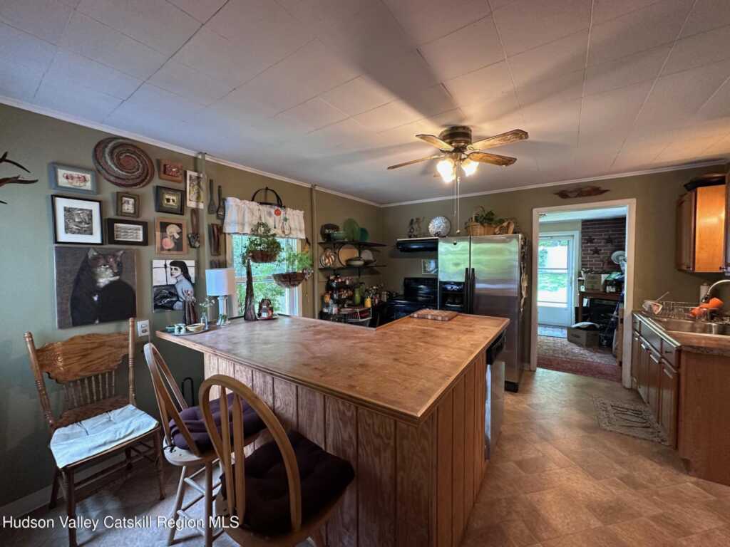 91 Ulster Avenue, Saugerties, NY 12477 - Photo 8 of 23