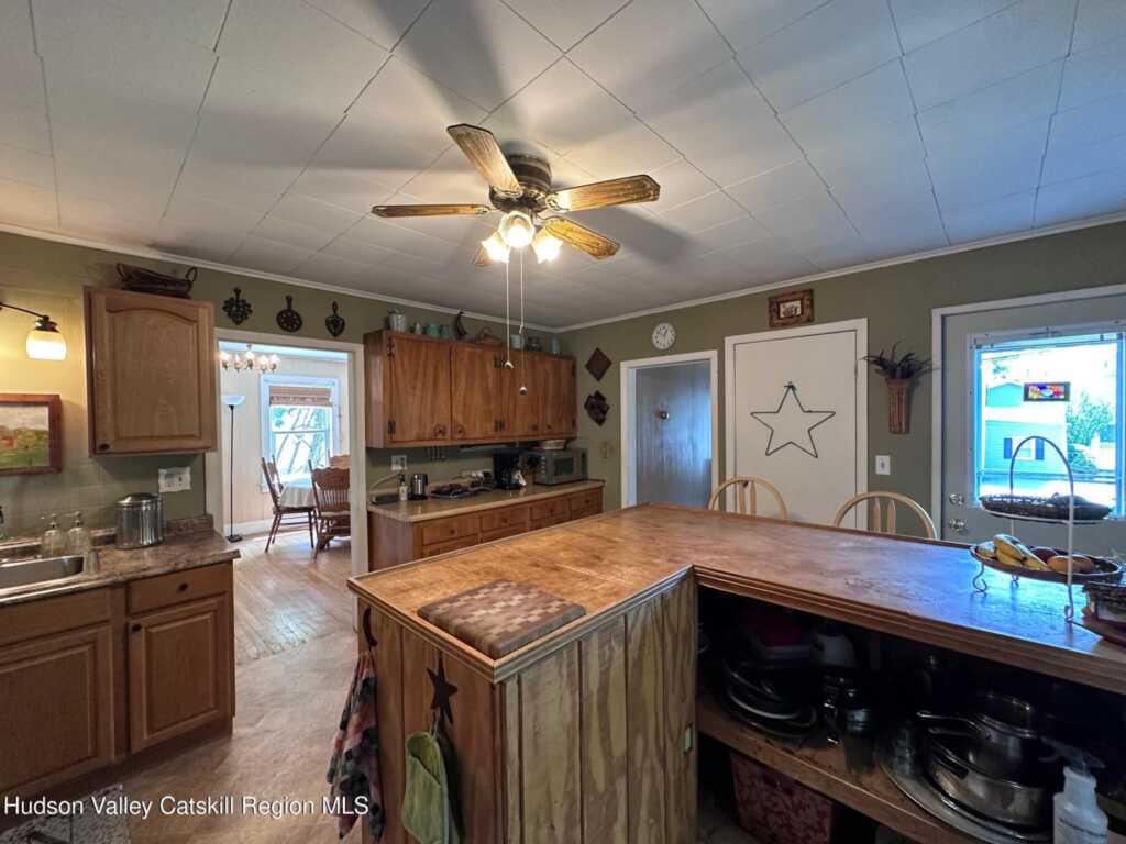 91 Ulster Avenue, Saugerties, NY 12477 - Photo 9 of 23