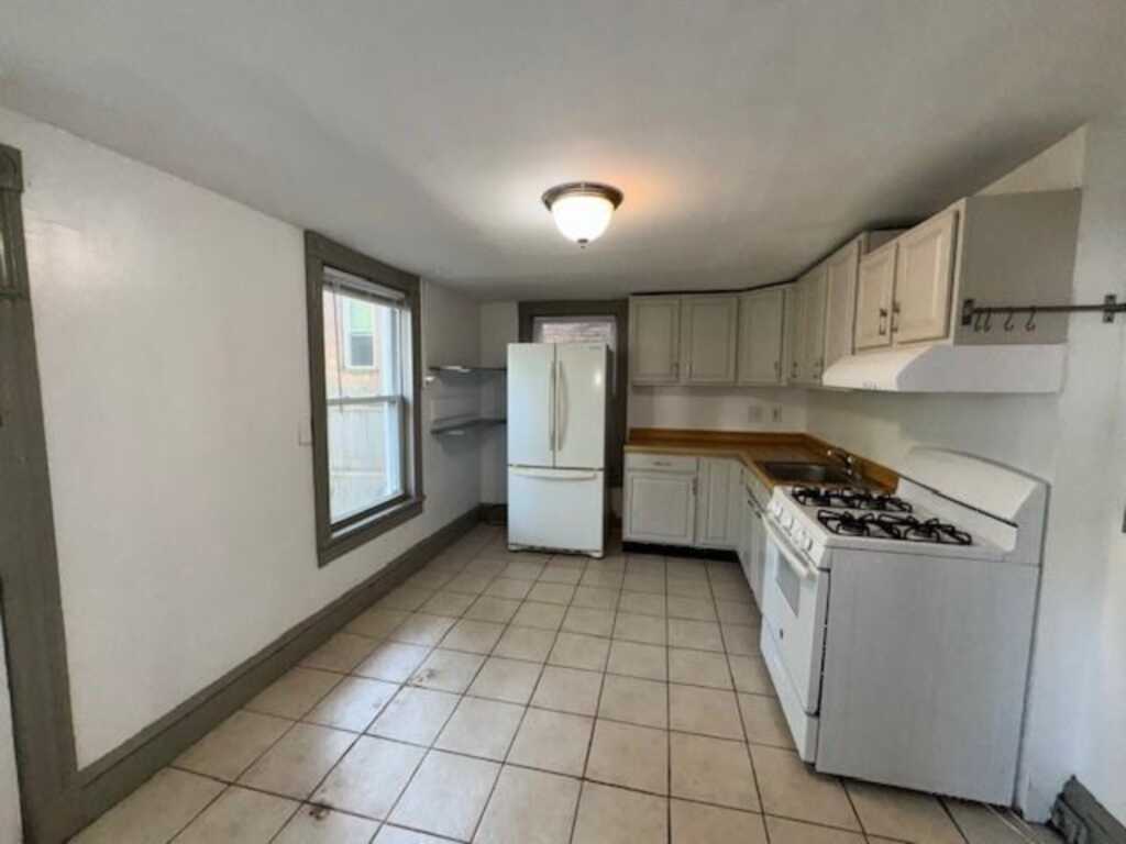 104-106 Hone Street, Kingston, NY 12401 - Photo 5 of 31