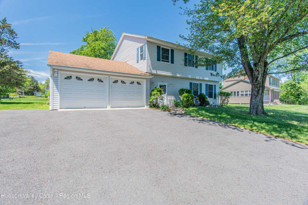 22 Lainey Lane, Kingston, NY 12401