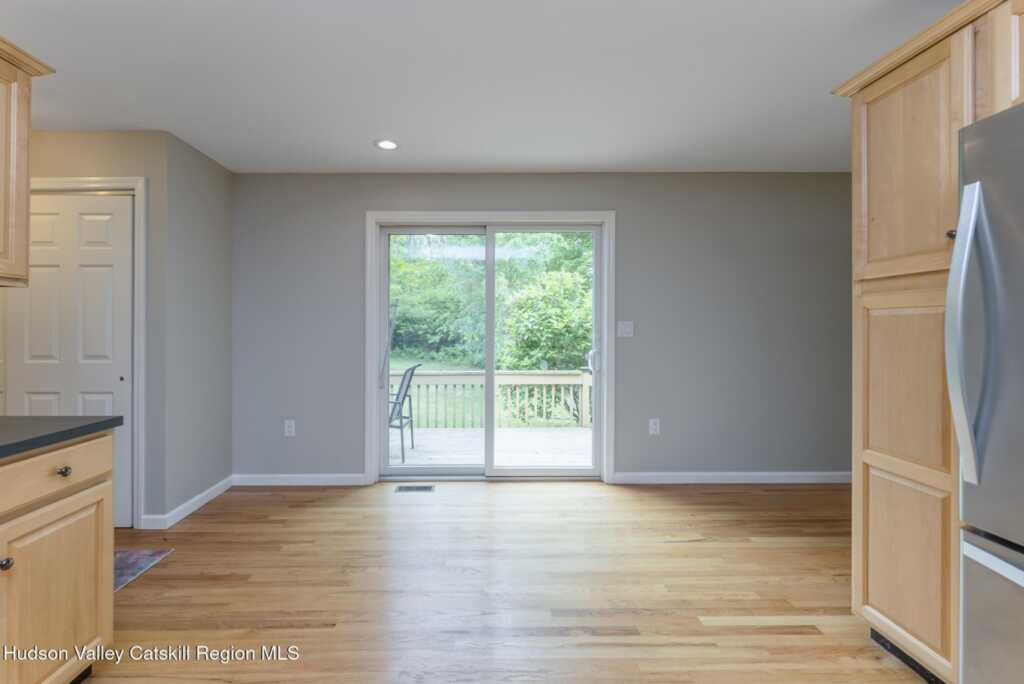 8 Enclave Manor Drive, New Paltz, NY 12561 - Photo 17 of 39