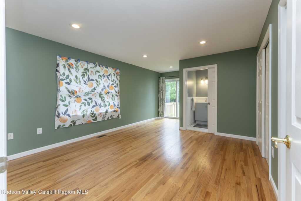 8 Enclave Manor Drive, New Paltz, NY 12561 - Photo 19 of 39