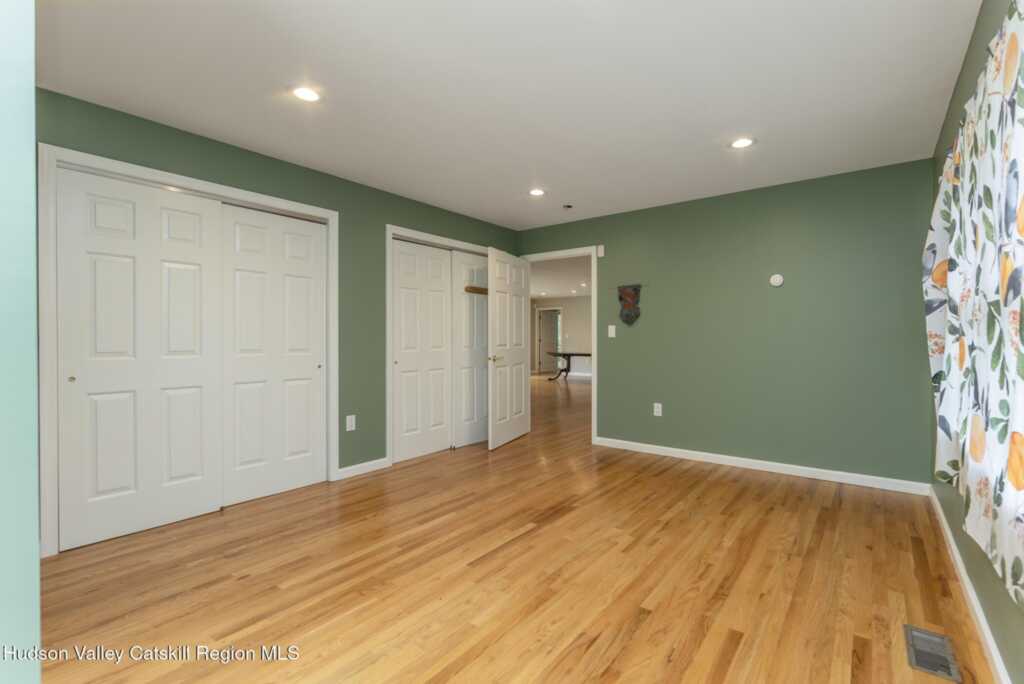 8 Enclave Manor Drive, New Paltz, NY 12561 - Photo 21 of 39