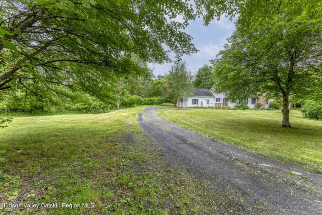 8 Enclave Manor Drive, New Paltz, NY 12561 - Photo 30 of 39