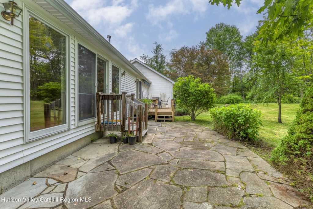 8 Enclave Manor Drive, New Paltz, NY 12561 - Photo 32 of 39
