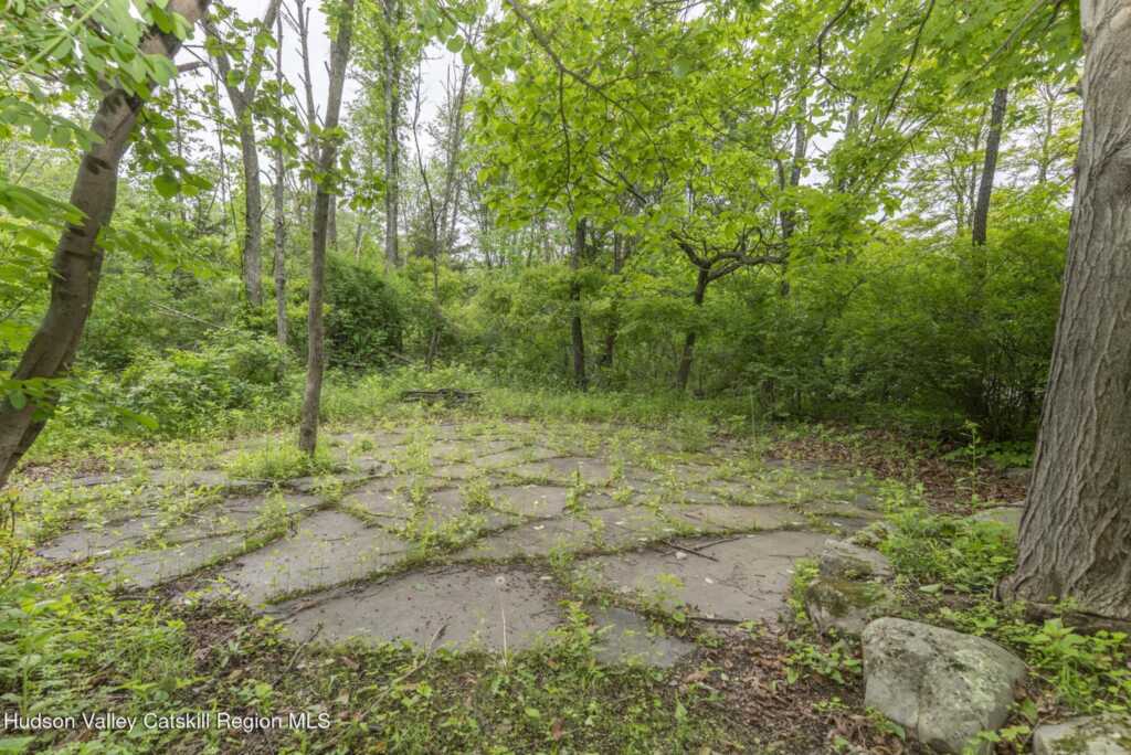 8 Enclave Manor Drive, New Paltz, NY 12561 - Photo 35 of 39