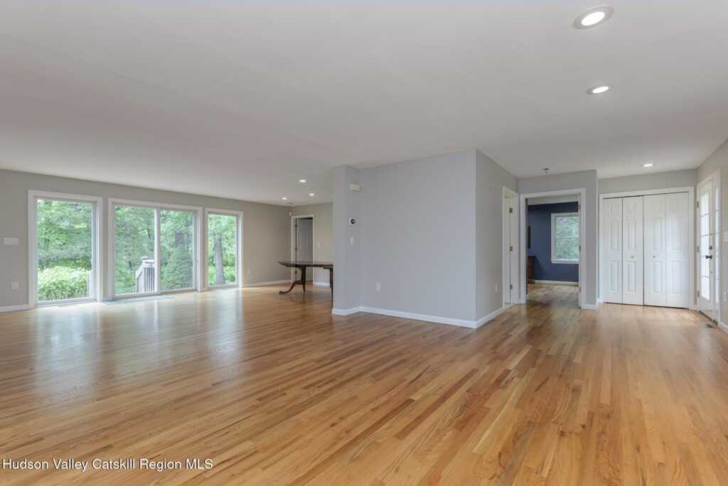 8 Enclave Manor Drive, New Paltz, NY 12561 - Photo 7 of 39
