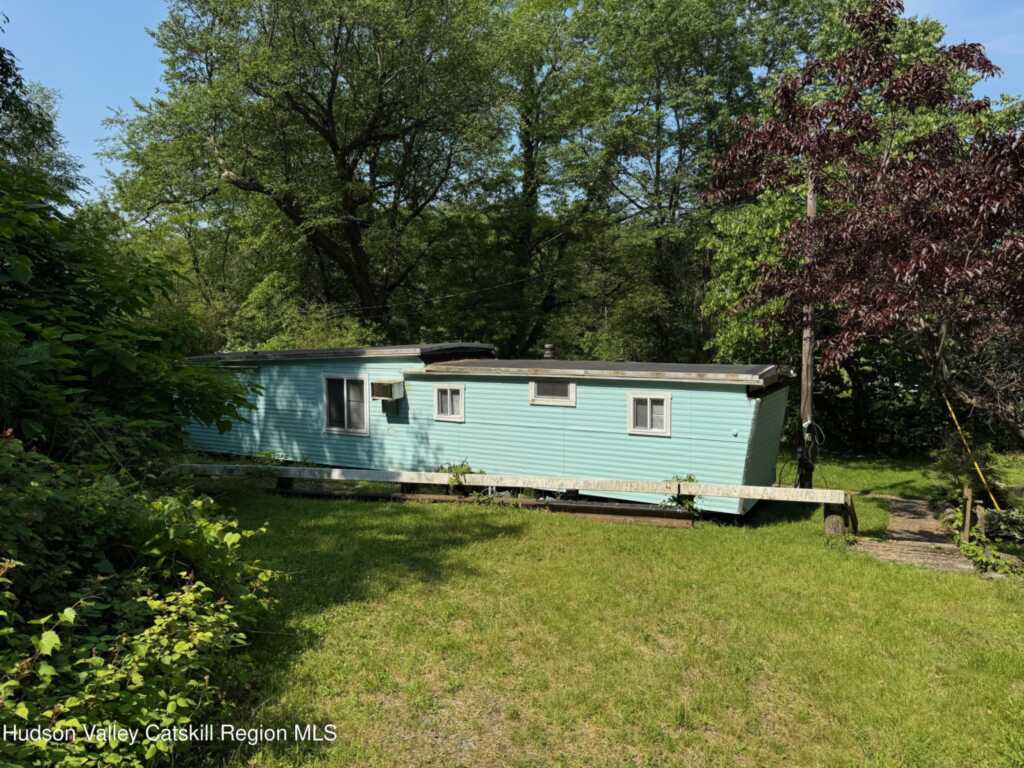 102 Eastern Parkway Parkway, Saugerties, NY 12477 - Photo 12 of 13