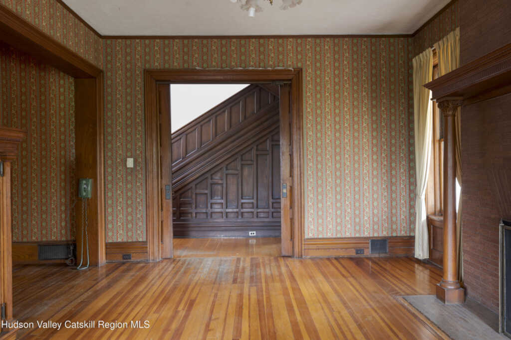 12 Chestnut Street, Kingston, NY 12401 - Photo 3 of 30