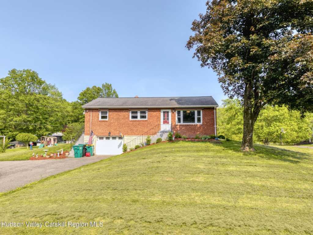 118 New Salem Road, Kingston, NY 12401