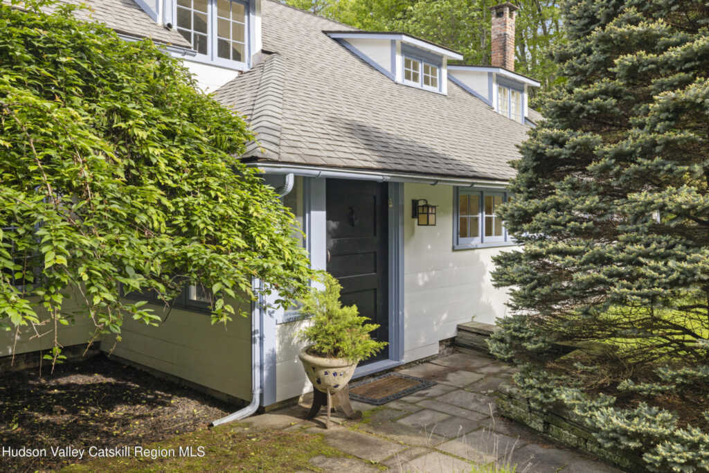 253 Upper Byrdcliffe Road, Woodstock, NY 12498 - Photo 4 of 50
