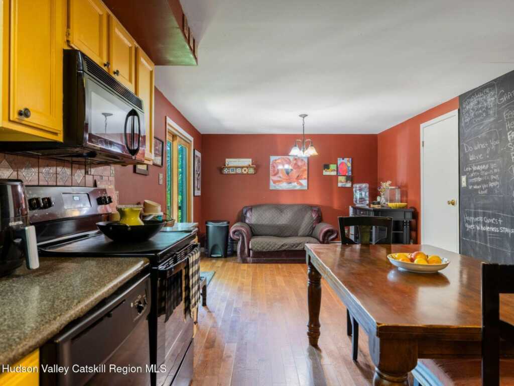 84 Van Nostrand Road, New Paltz, NY 12561 - Photo 7 of 37