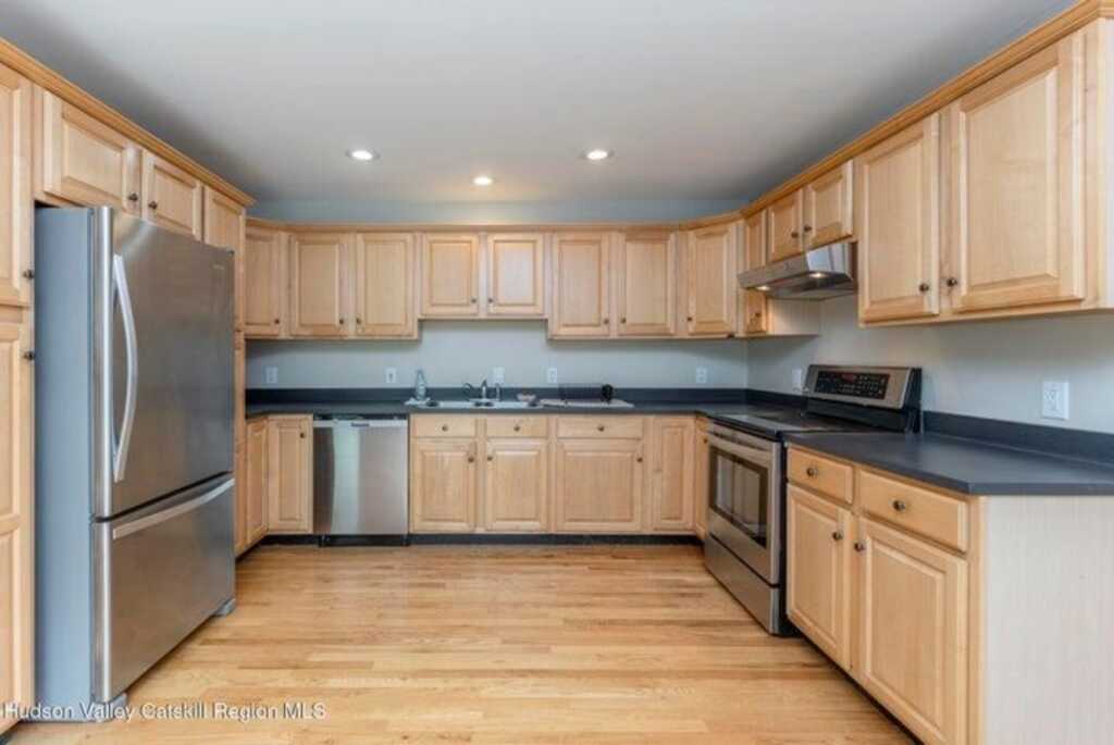 8 Enclave Manor Drive, New Paltz, NY 12561 - Photo 16 of 39