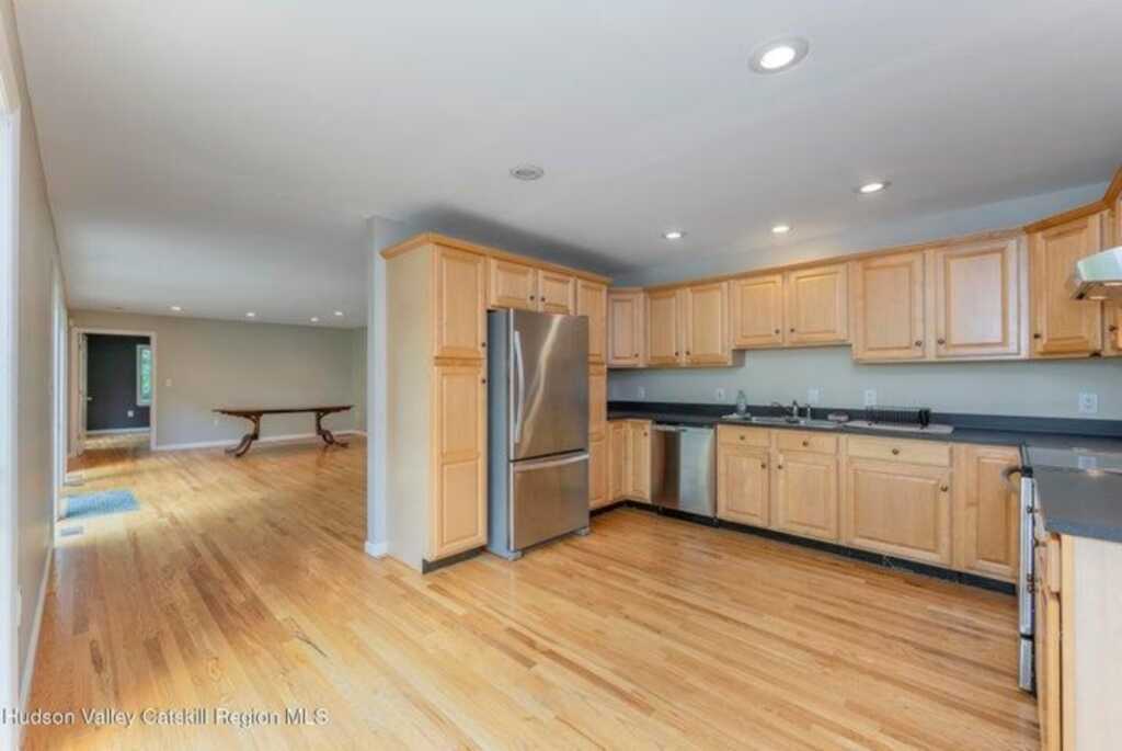8 Enclave Manor Drive, New Paltz, NY 12561 - Photo 18 of 39