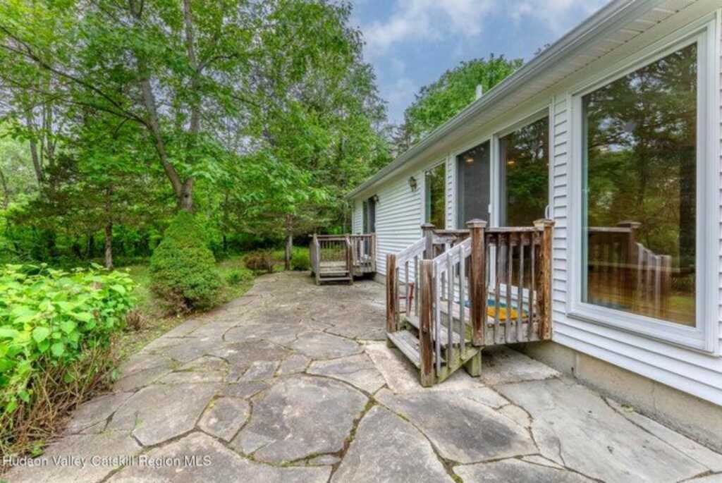 8 Enclave Manor Drive, New Paltz, NY 12561 - Photo 33 of 39