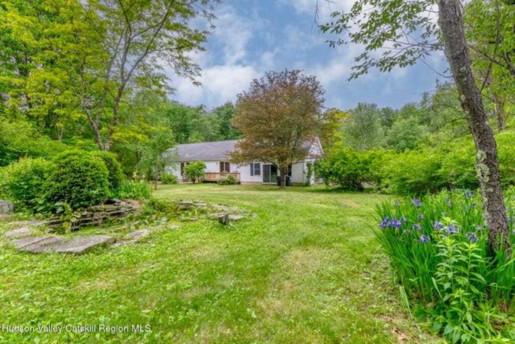 8 Enclave Manor Drive, New Paltz, NY 12561 - Photo 38 of 39