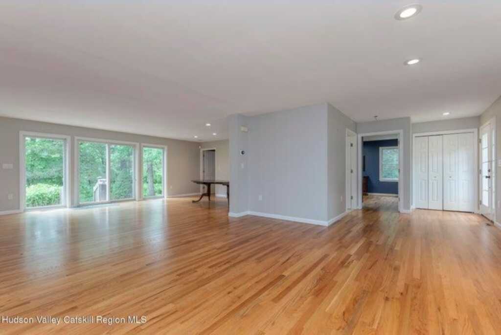 8 Enclave Manor Drive, New Paltz, NY 12561 - Photo 7 of 39