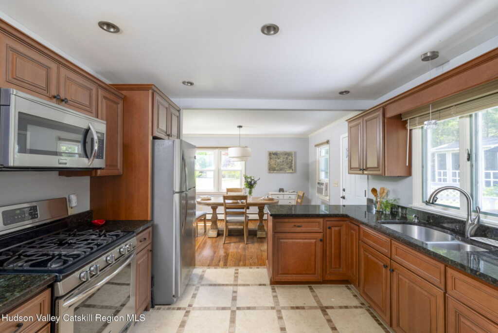 274 Morgan Hill Road, Hurley, NY 12443 - Photo 8 of 35