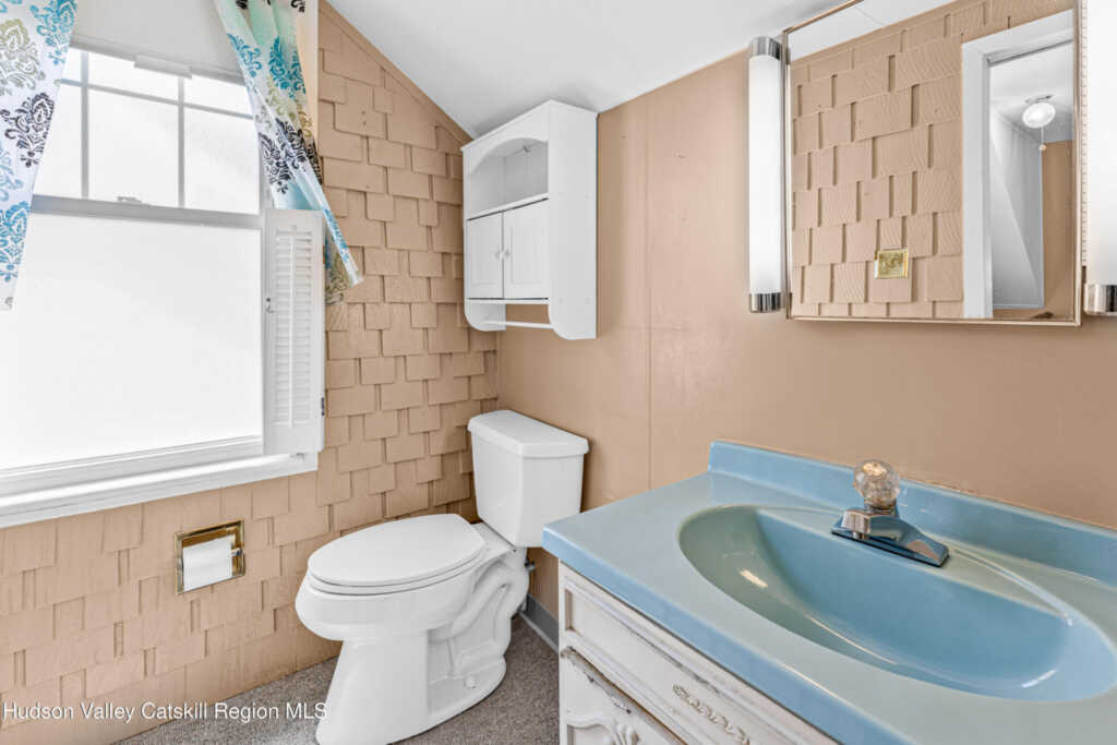429 Albany Avenue, Kingston, NY 12401 - Photo 15 of 31
