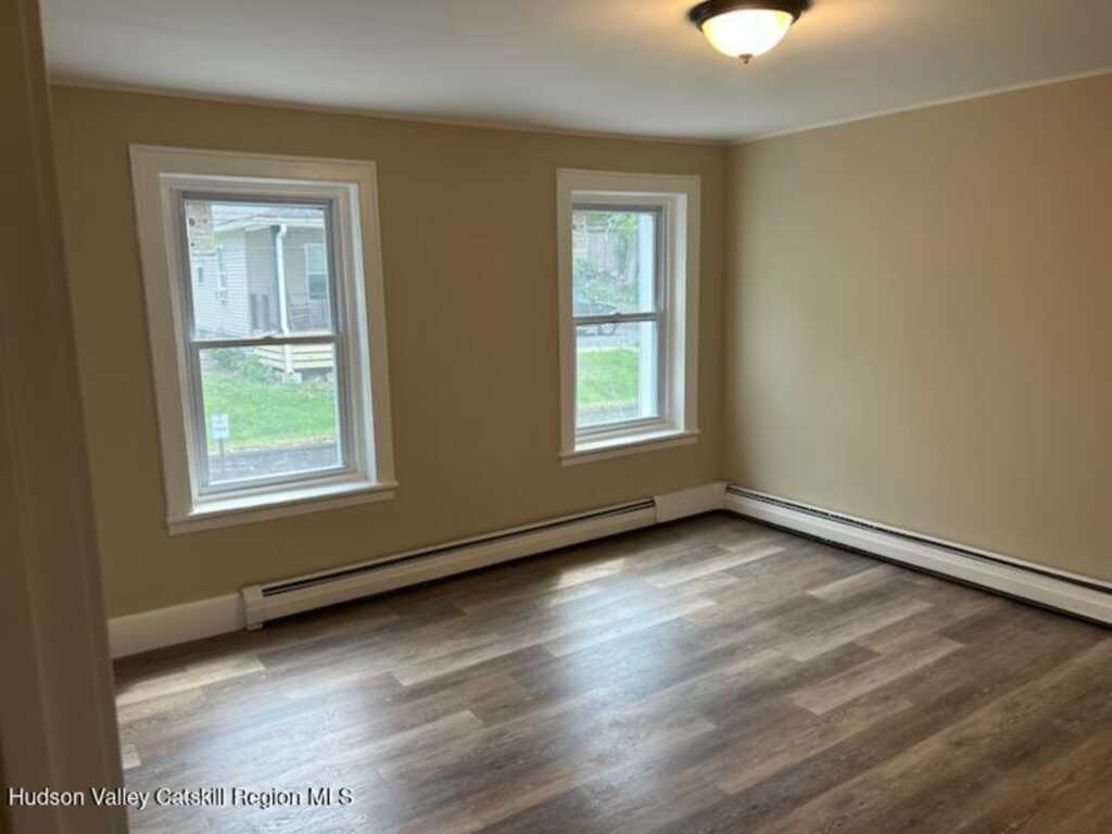 26 Wilbur Avenue, Kingston, NY 12401 - Photo 11 of 17