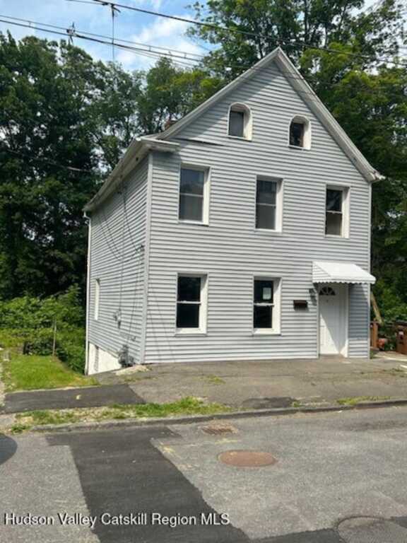 26 Wilbur Avenue, Kingston, NY 12401 - Photo 2 of 17