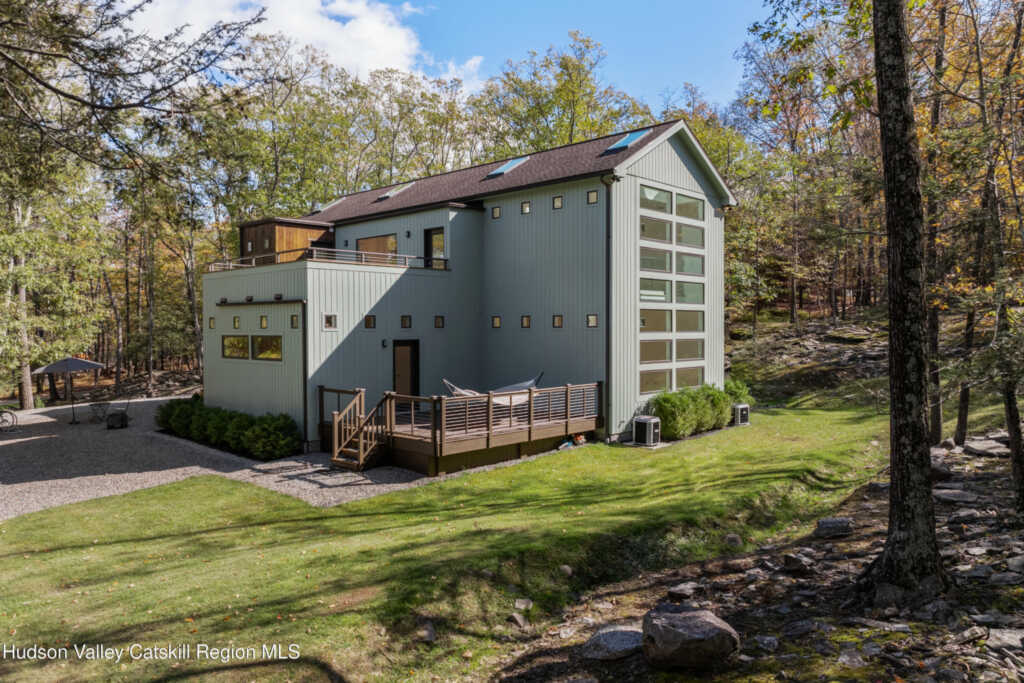 44 Old Wagon Road, Woodstock, NY 12498 - Photo 2 of 33