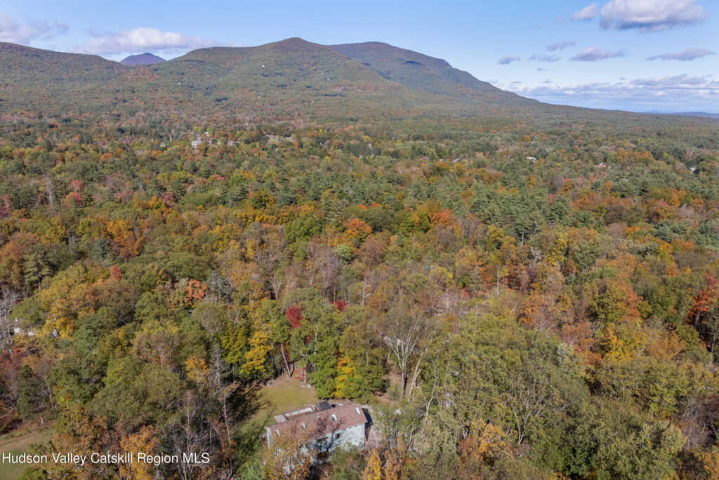 44 Old Wagon Road, Woodstock, NY 12498 - Photo 3 of 33