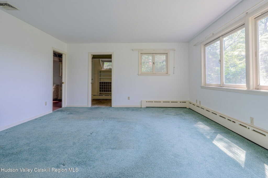 159 Edgewood Avenue, Hurley, NY 12443 - Photo 11 of 36