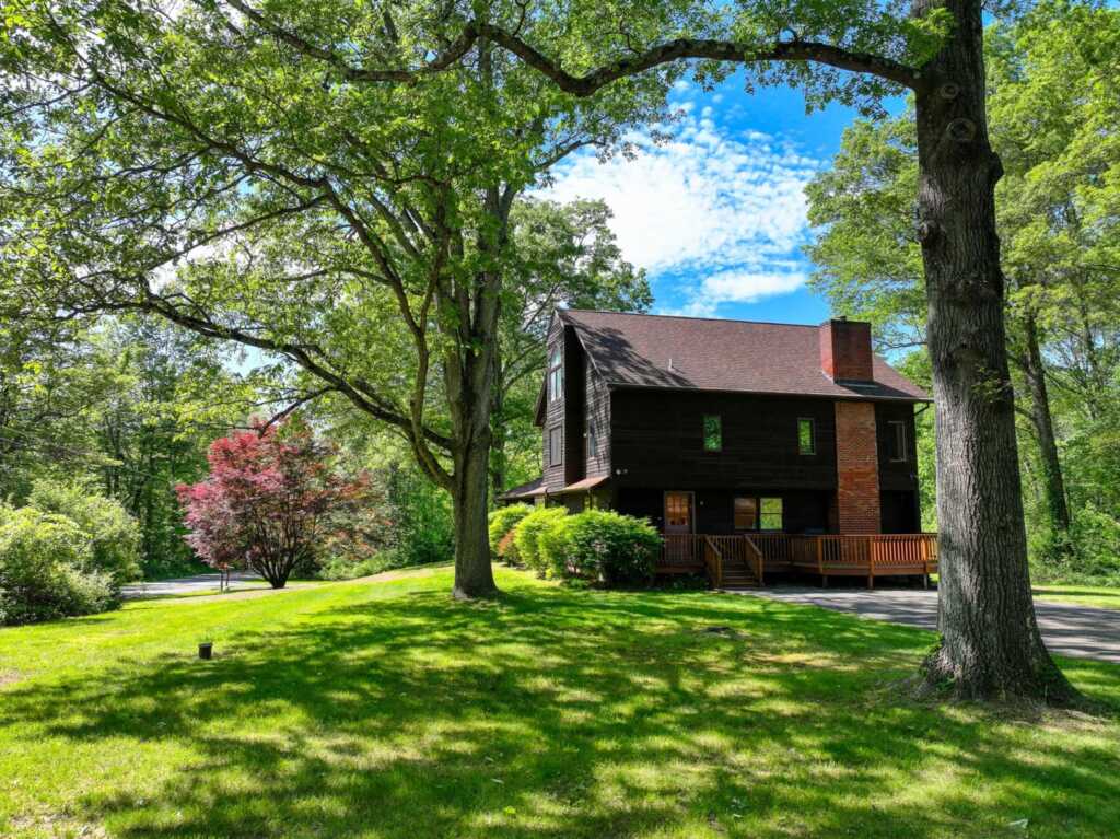 7 Elliotts Lane, New Paltz, NY 12528 - Photo 2 of 41