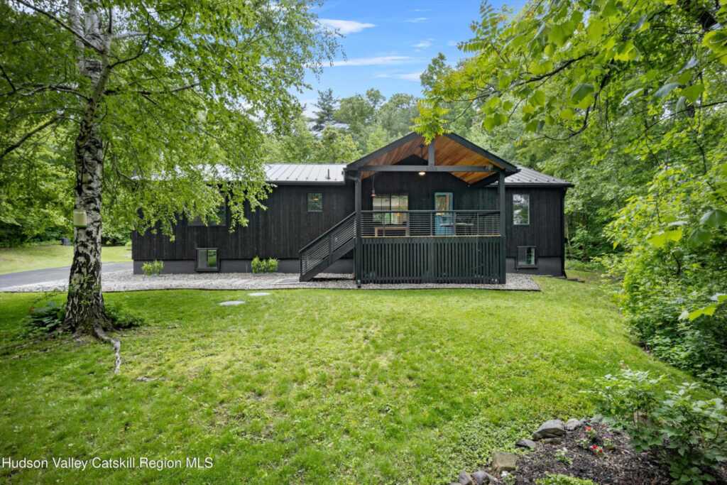 100 Palaphene Road, New Paltz, NY 12561