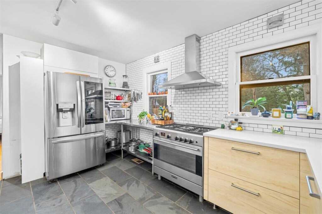 42 Center Street, New Paltz, NY 12561 - Photo 9 of 25