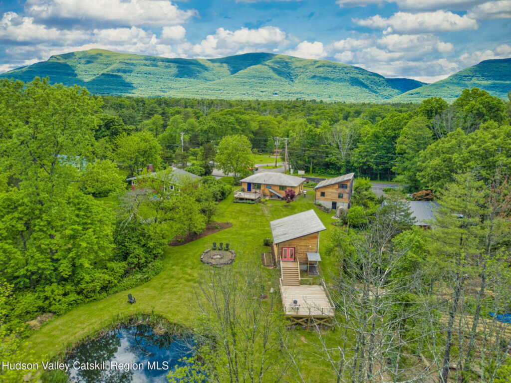 10 Harry Wells Road, Saugerties, NY 12477 - Photo 3 of 50