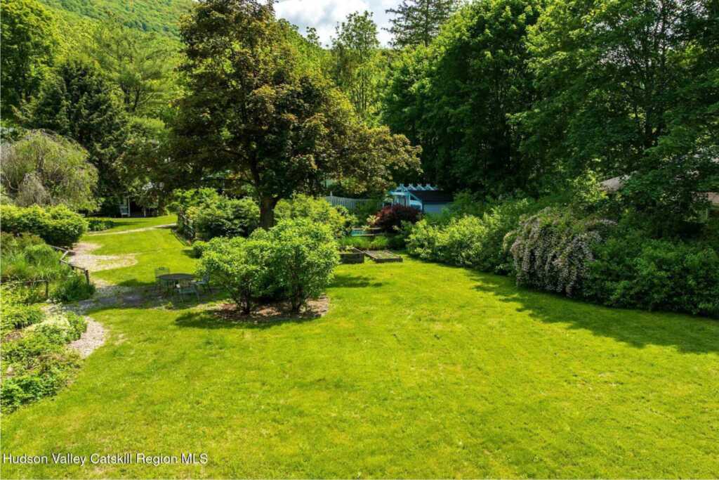 12 Tremper Avenue, Phoenicia, NY 12464 - Photo 7 of 47