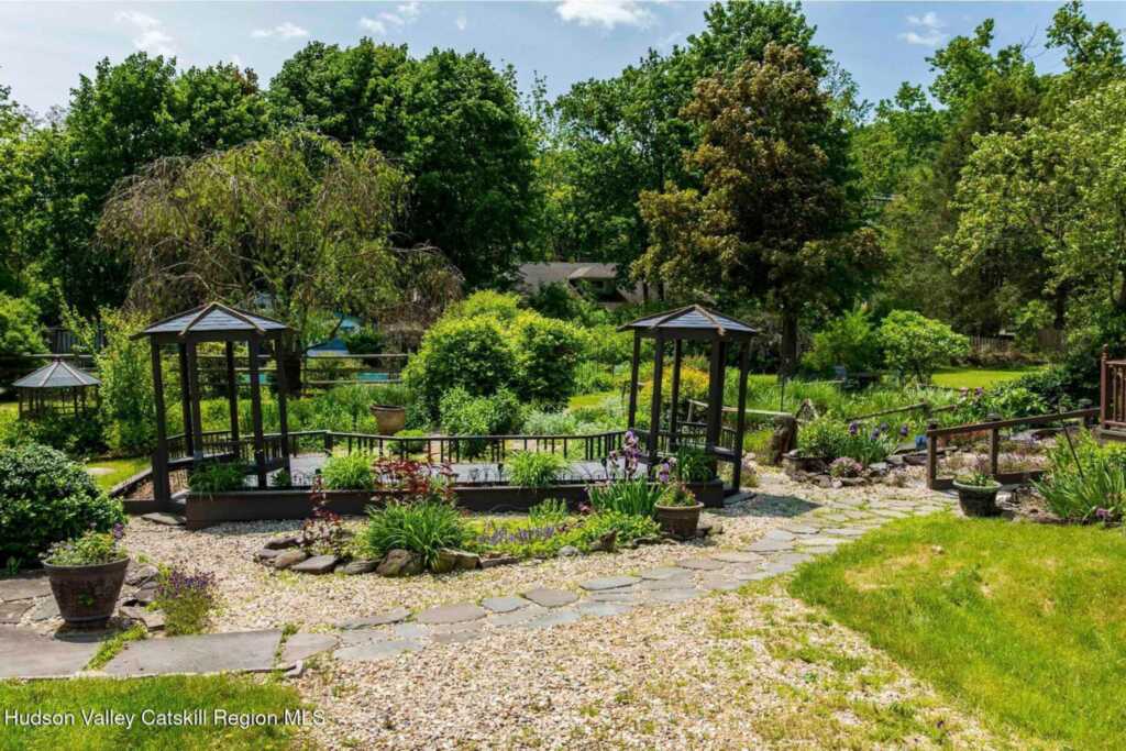 12 Tremper Avenue, Phoenicia, NY 12464 - Photo 8 of 47