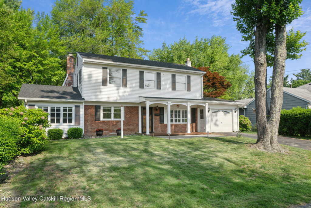 6 Stevens Court, Saugerties, NY 12477 - Photo 2 of 38