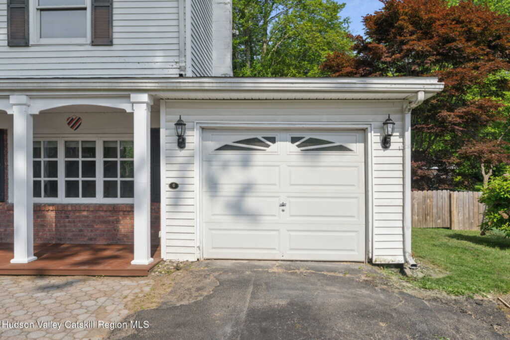 6 Stevens Court, Saugerties, NY 12477 - Photo 5 of 38