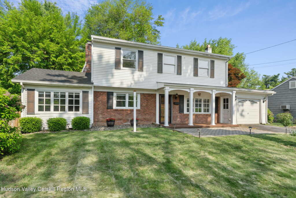 6 Stevens Court, Saugerties, NY 12477