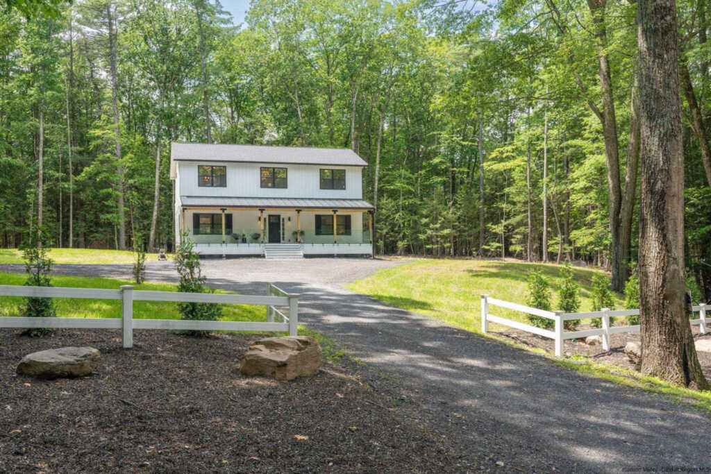 32 Maurizi Lane, Woodstock, NY 12498