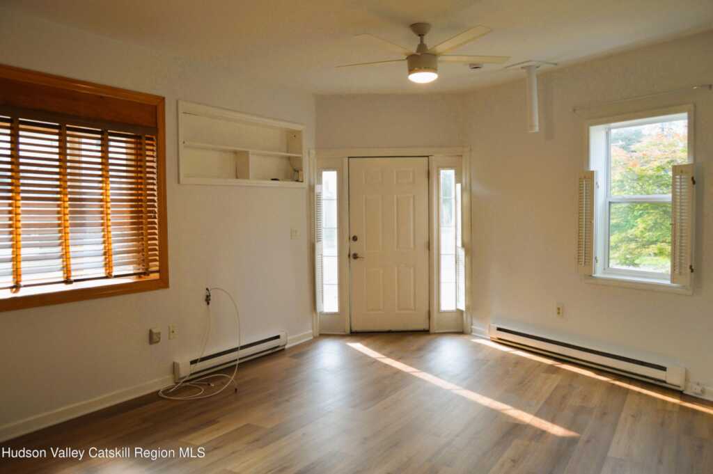 202 Foxhall Avenue Avenue, Kingston, NY 12401 - Photo 4 of 7