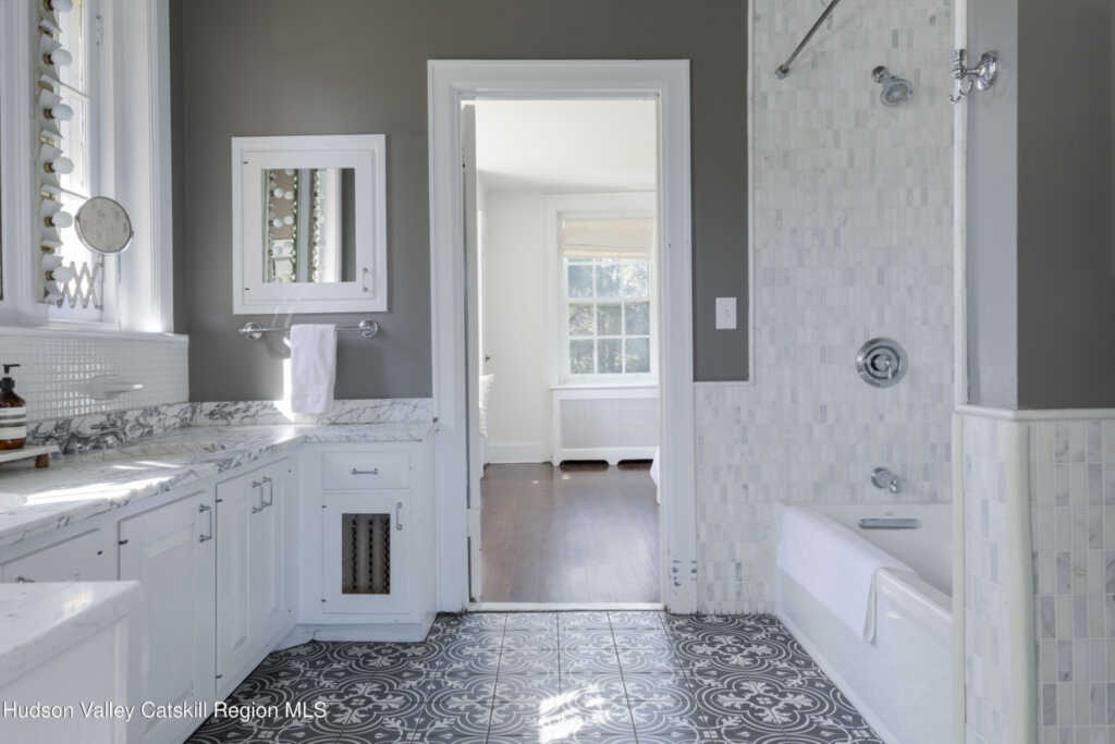 21 Barclay Street, Saugerties, NY 12477 - Photo 22 of 50