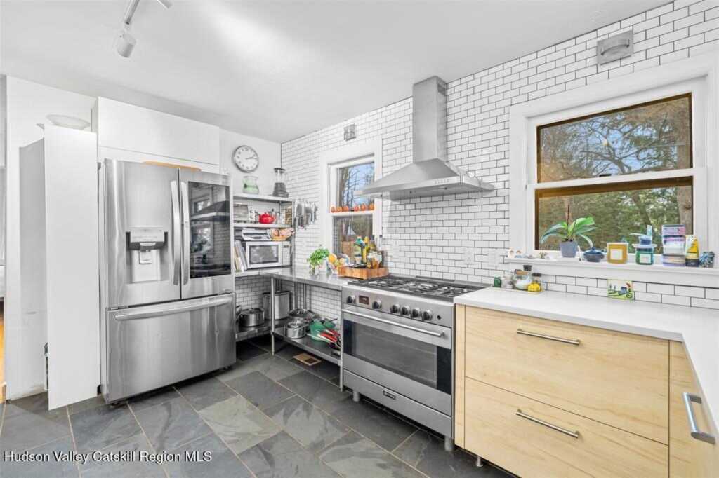 42 Center Street, New Paltz, NY 12561 - Photo 9 of 25