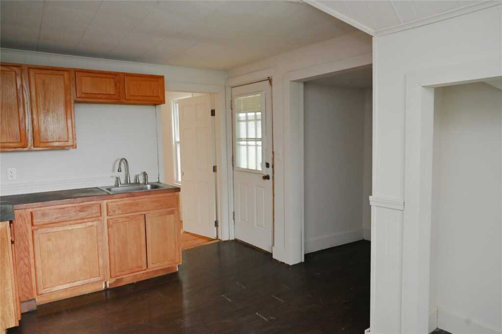 114 First Avenue, Kingston, NY 12401 - Photo 33 of 49