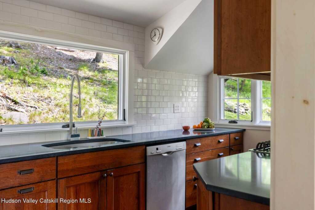 76-78 Mid Mountain Way, Woodstock, NY 12498 - Photo 17 of 47