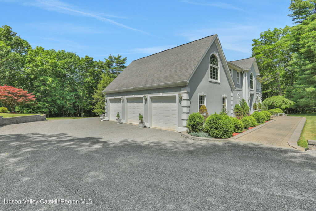95 Fawn Hill Court, Kingston, NY 12401 - Photo 3 of 50
