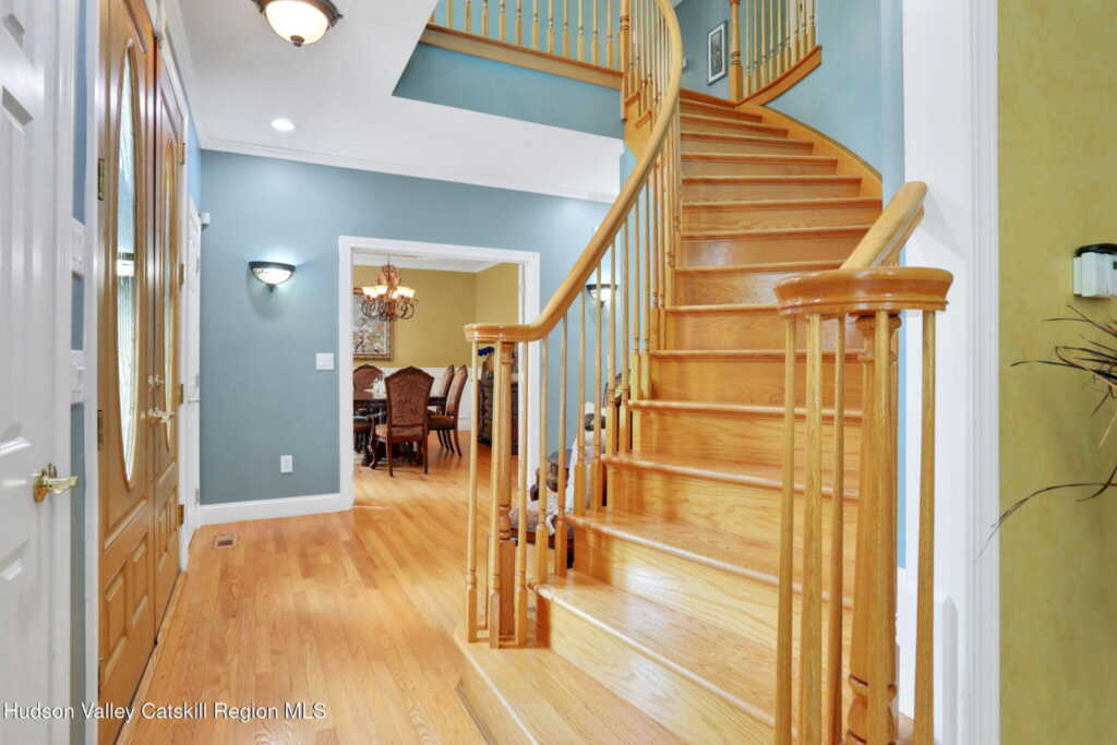 95 Fawn Hill Court, Kingston, NY 12401 - Photo 5 of 50