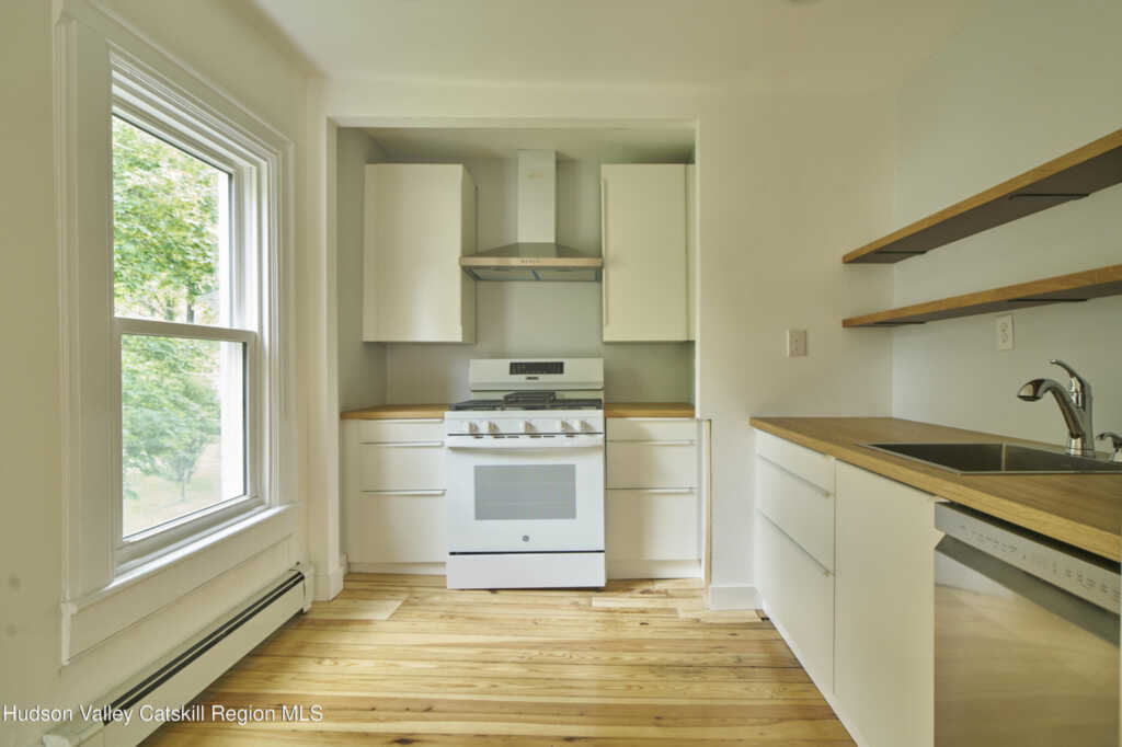 35 Mill Hill Road, Unit #A, Woodstock, NY 12498 - Photo 3 of 13