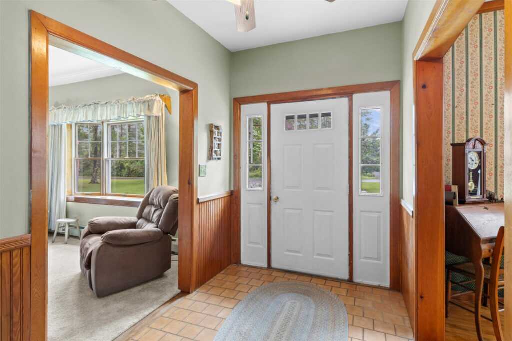 149 River Road, Rosendale, NY 12561 - Photo 4 of 31