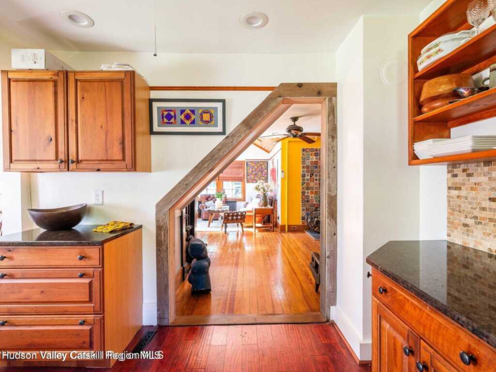 12 Library Lane, Woodstock, NY 12498 - Photo 11 of 33