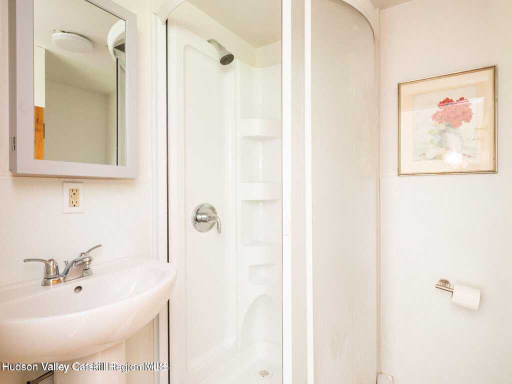 12 Library Lane, Woodstock, NY 12498 - Photo 27 of 33