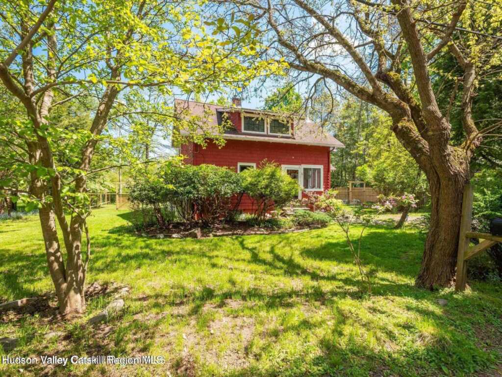 12 Library Lane, Woodstock, NY 12498 - Photo 31 of 33